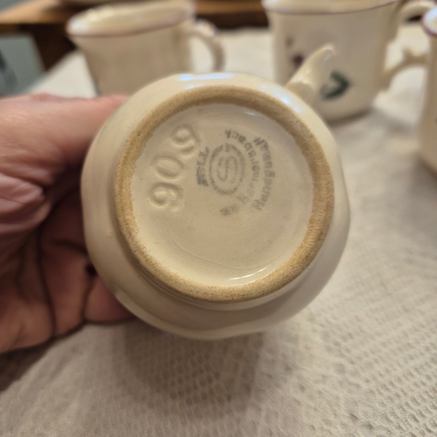 Vintage Zell am Harmersbach Alt Straßburg Tee / Kaffee Tasse klein Keramik Blumen (minimaler Abplatzer!)