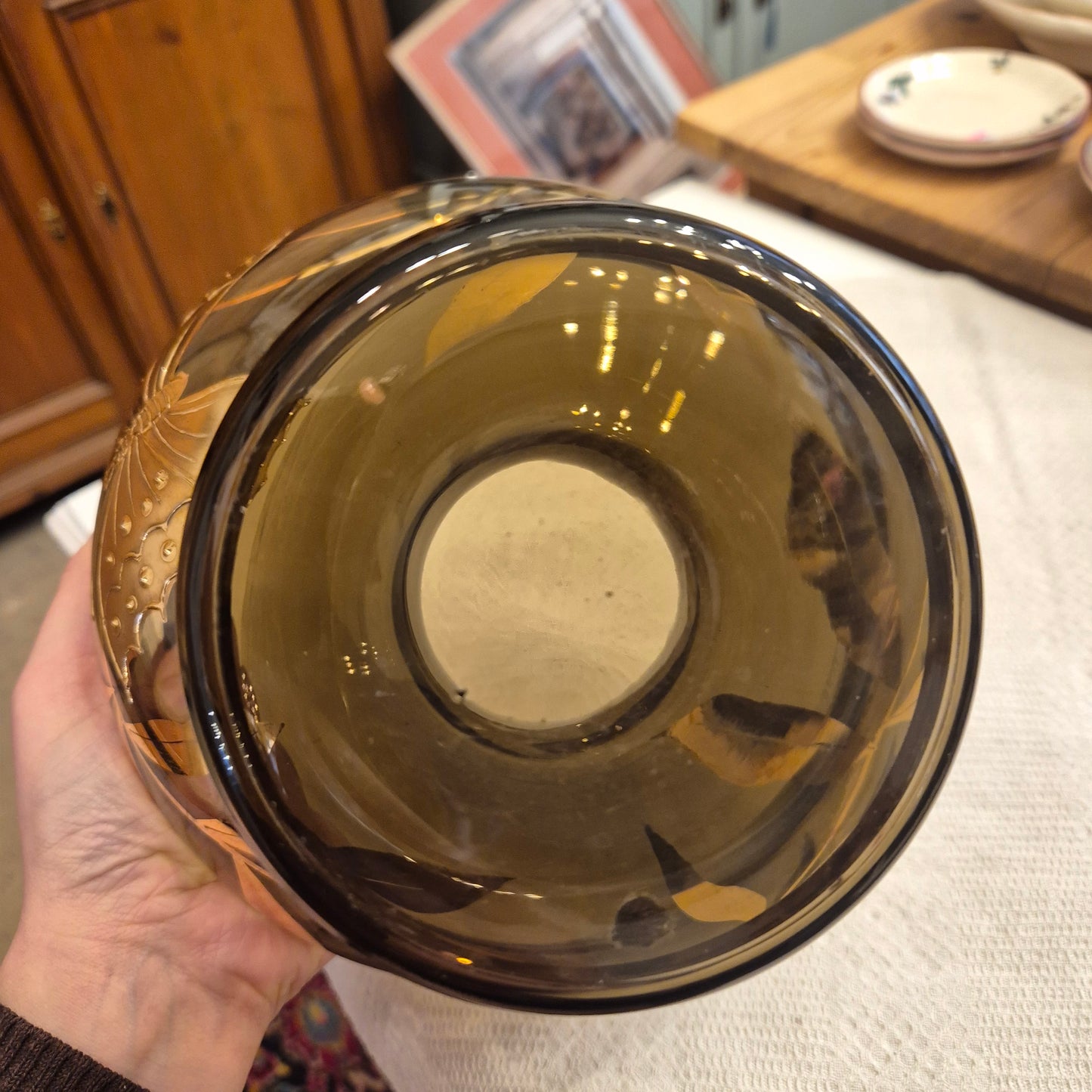 Glas Schale auf Fuß rauchig schwarz grau Gold Blumendekor Schmetterling oder auch Pflanzentopf