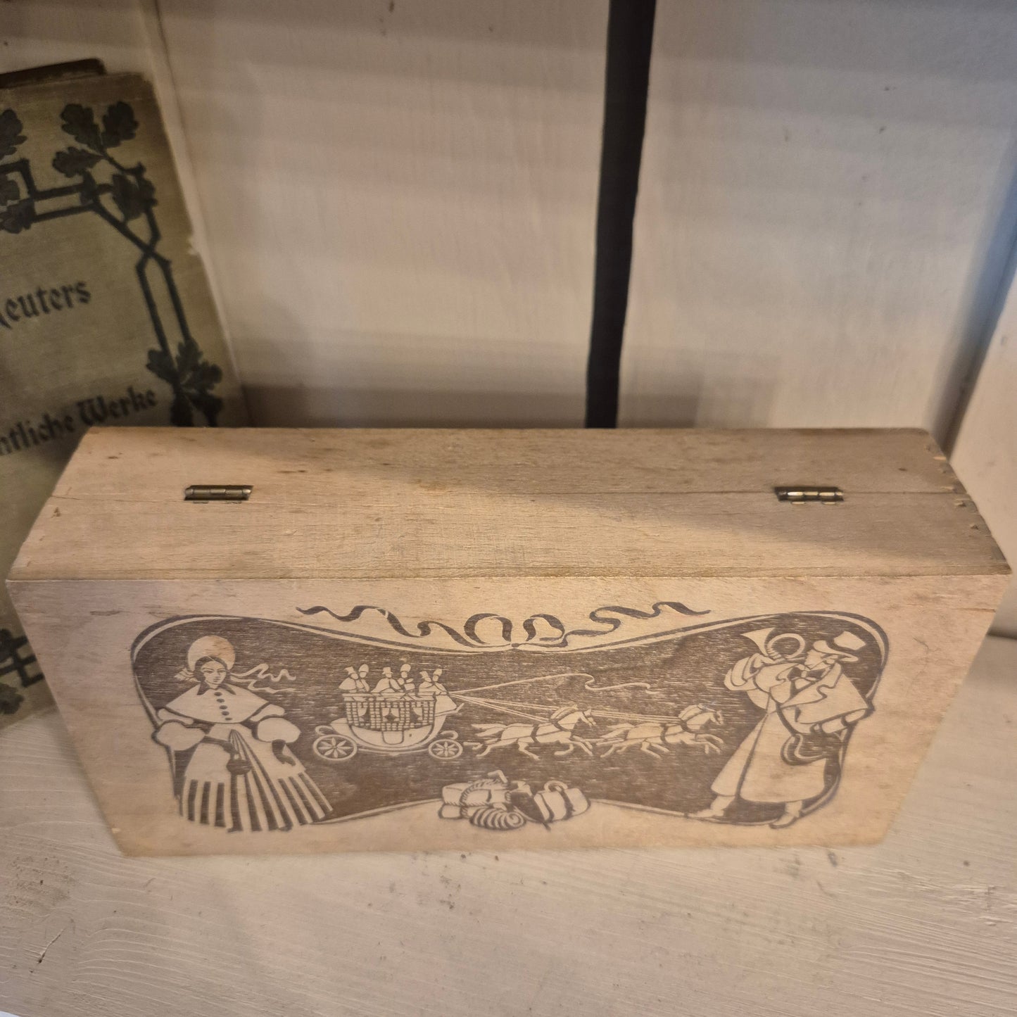 Alte dünne Holz Schachtel Kutsche Cinderella
