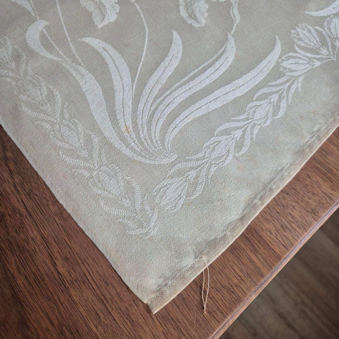 Antikes Jugendstil Küchen-&Geschirrtuch mit Spruch: "Frühlingsgefühle still Sorg und Leid" Damast beige cremeweiß🤍