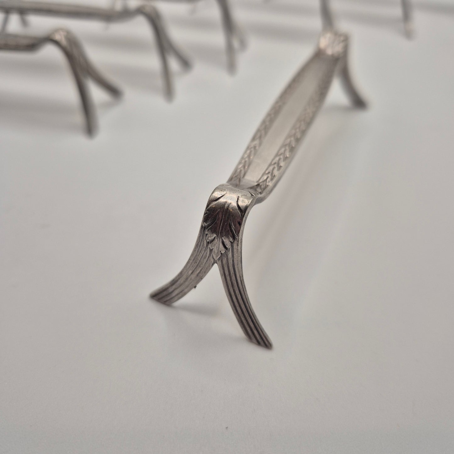 7x Art Jugendstil Messerbänke Metall