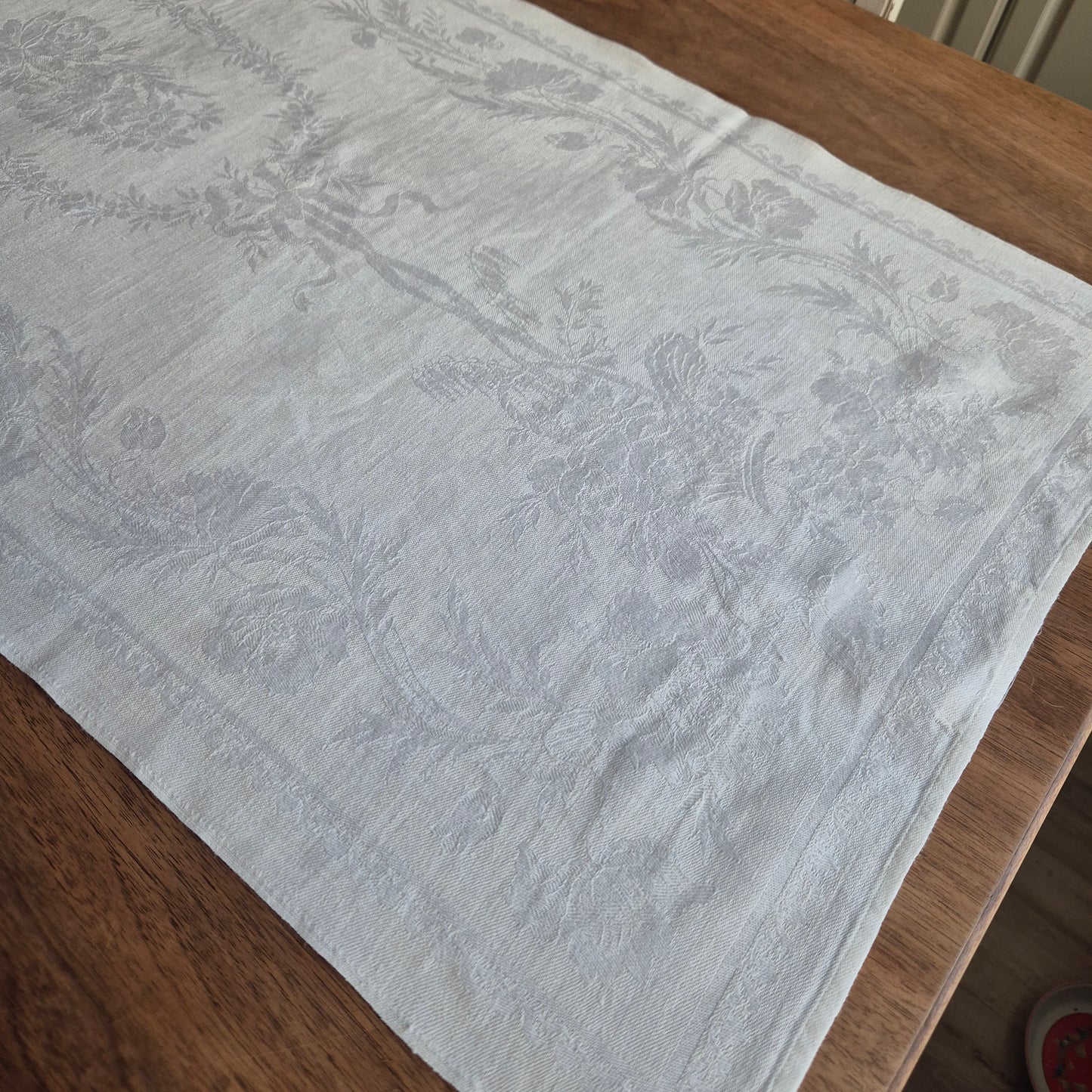 Antikes Jugendstil Küchen-Geschirrtuch mit Monogramm M.G. Damast Baumwolle 110x45cm weiß