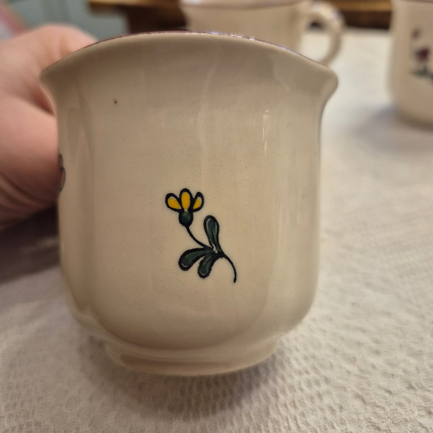 Vintage Zell am Harmersbach Alt Straßburg Tee / Kaffee Tasse klein Keramik Blumen (minimaler Abplatzer!)
