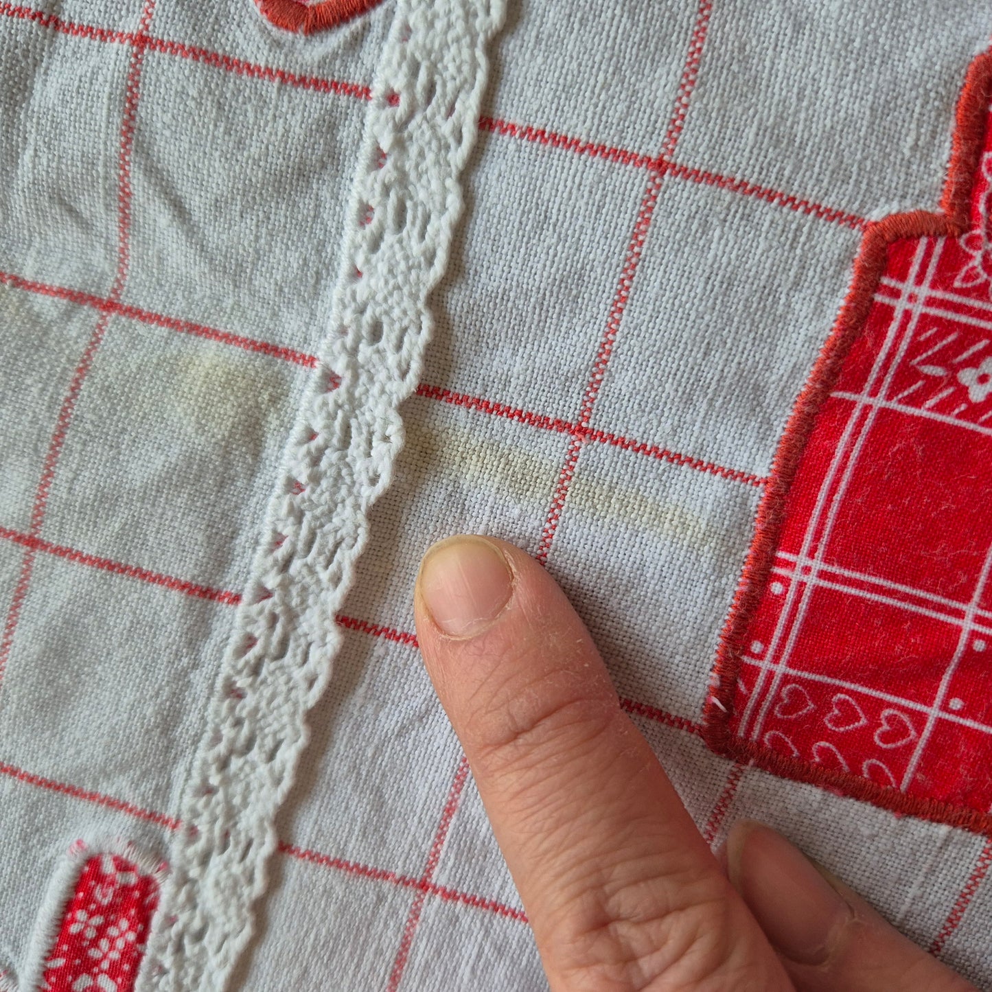 Altes Überhandtuch rot weiß Patchwork Kanne Tassenmotiv handmade 55x65cm
