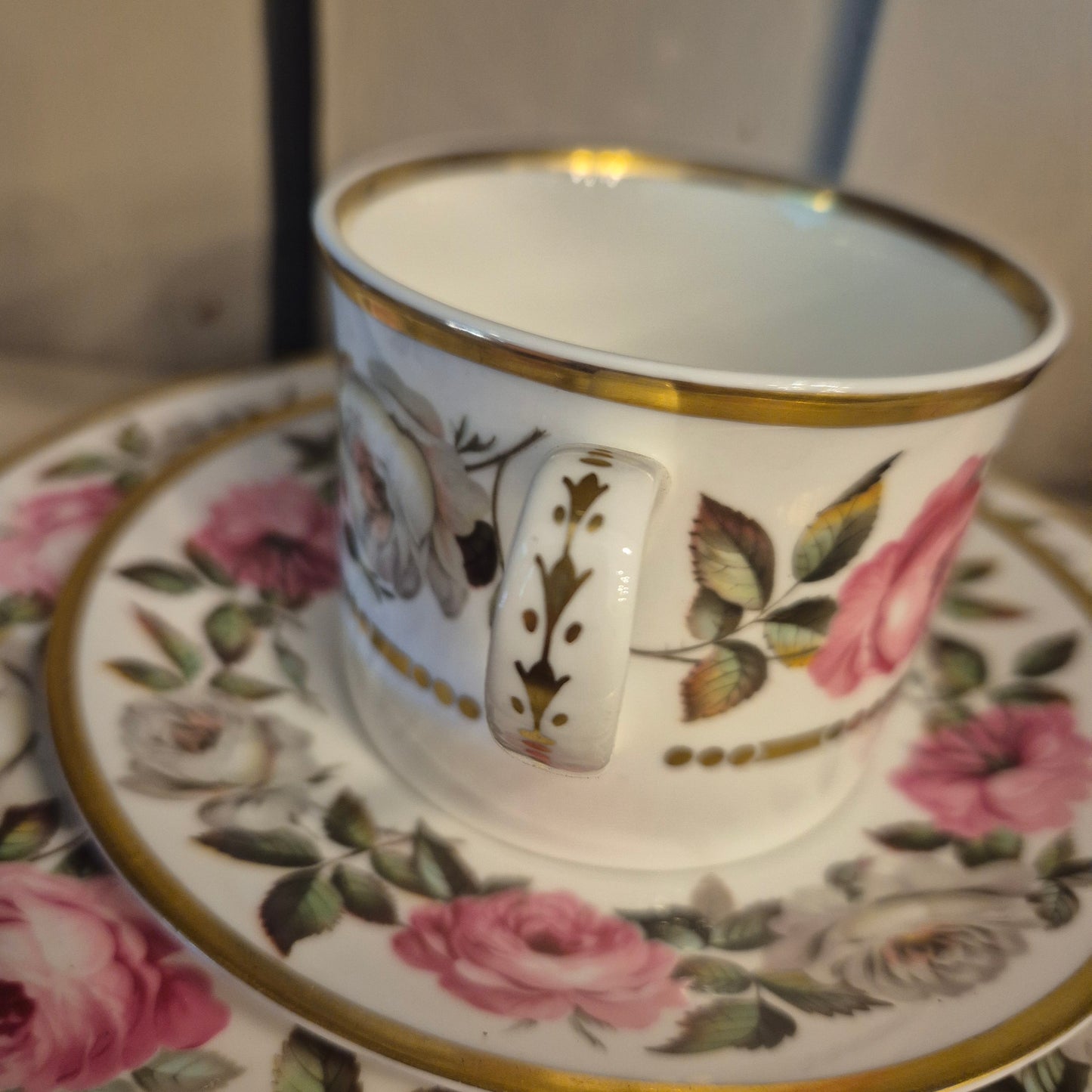 Royal Worcester Fine Bone China England 1969 Royal Garden Kaffee / Tee Sammeltasse mit Kuchenteller Blumenmuster