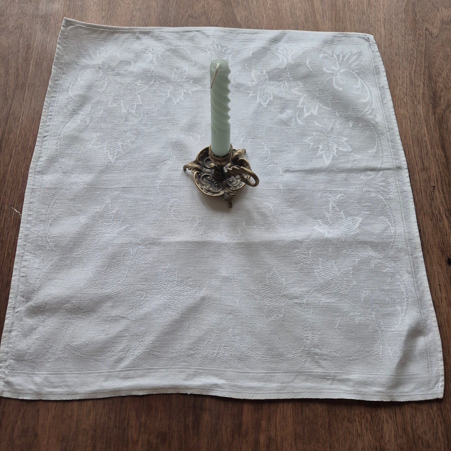 Antike einfache Damast Serviette oder Mitteldecke weiß Blattmotiv 45x48cm ♡