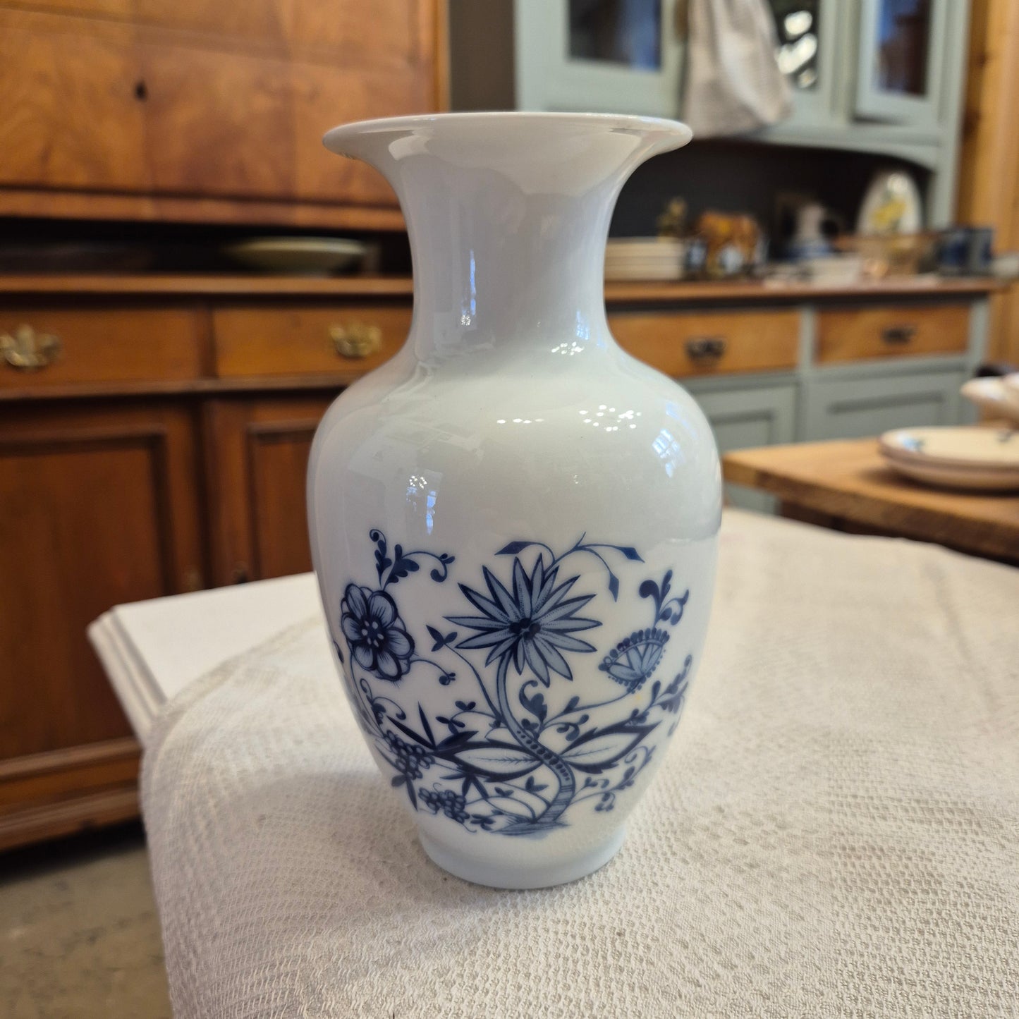 Vintage Zwiebelmuster Porzellan Vase weiß blau