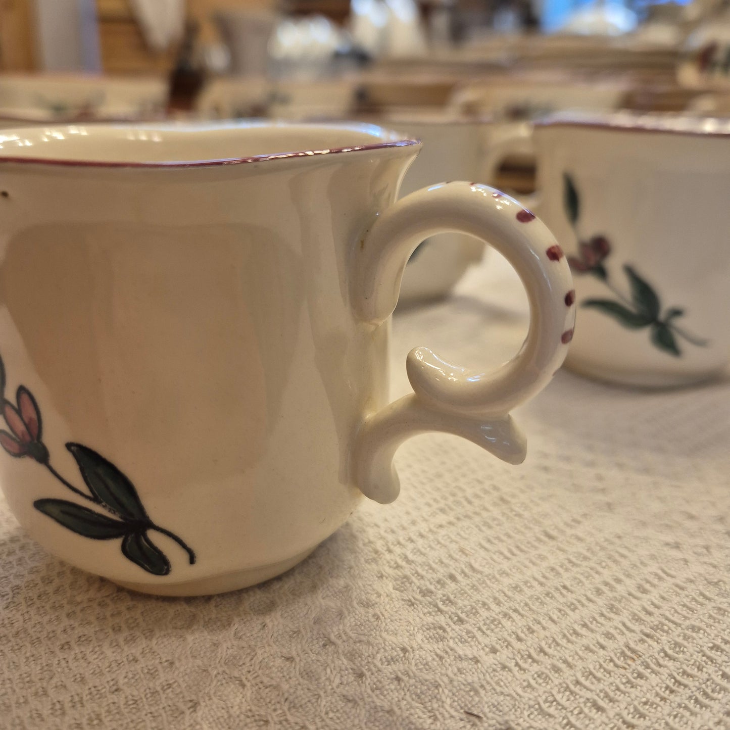 Vintage Zell am Harmersbach Alt Straßburg Tee / Kaffee Tasse klein Keramik Blumen (minimaler Abplatzer!)