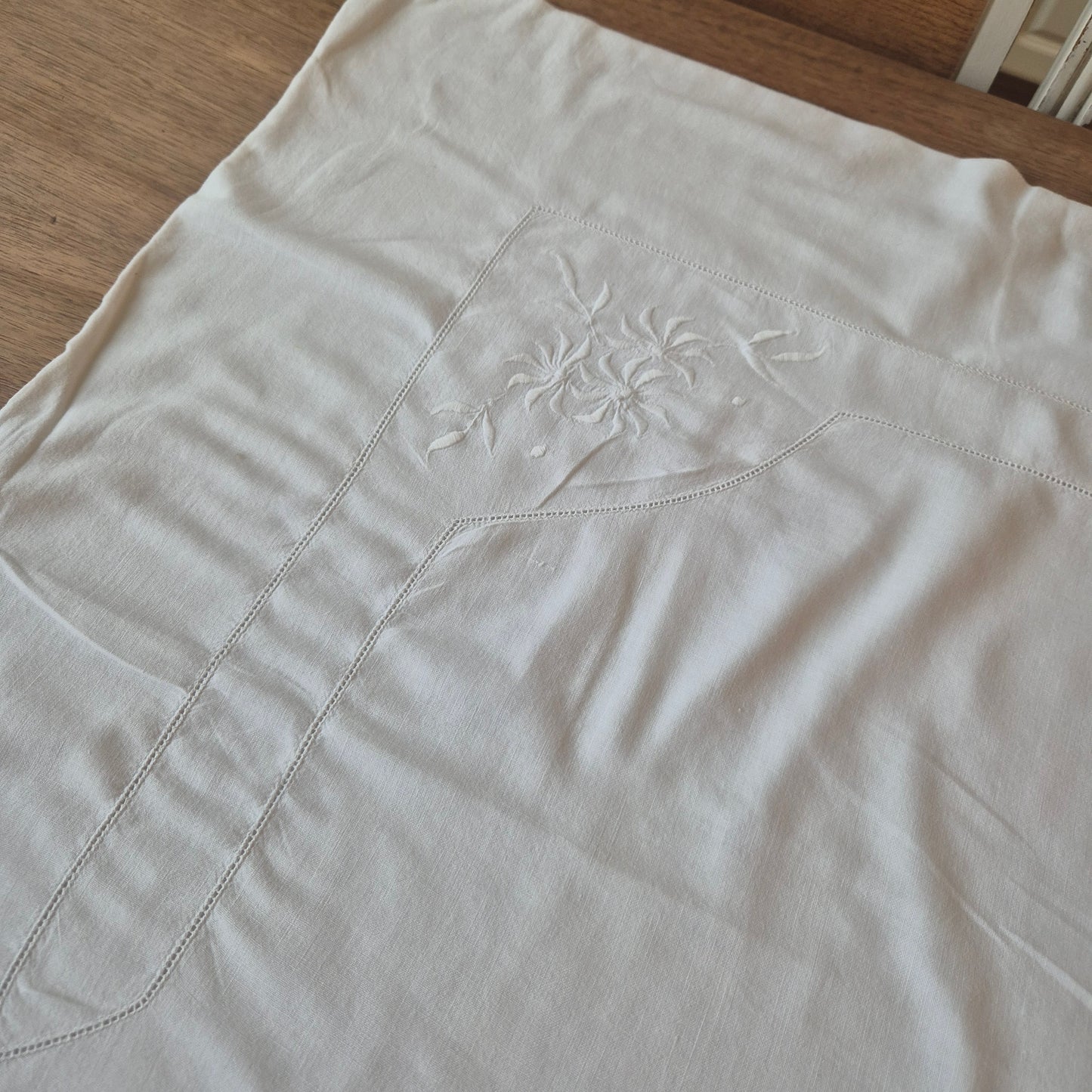 Antiker Kopfkissenbezug mit zarter Stickerei 76x78cm Baumwolle Monogramm A.S.