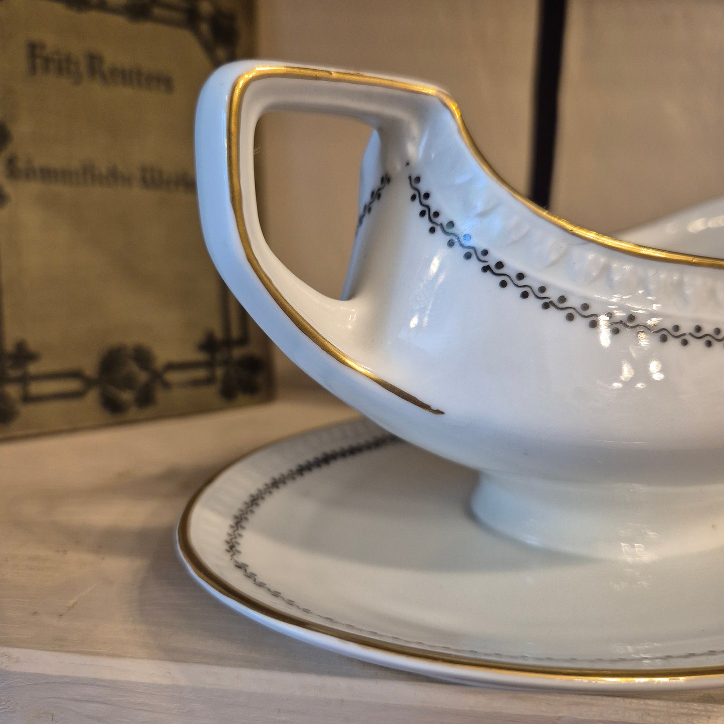 Alte Saucen Sauciere Schüssel Porzellan Silesia weiß gold schwarz