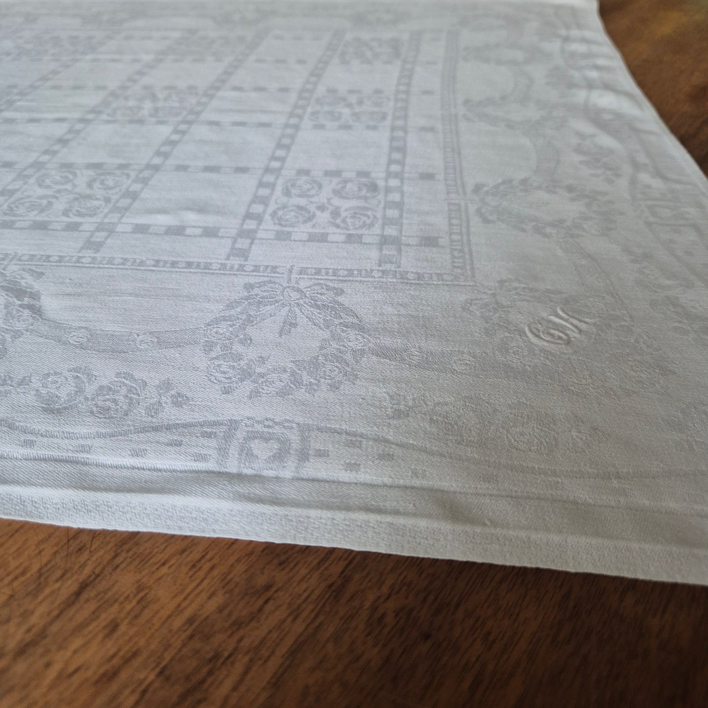 Antike Jugendstil Serviette/Mitteldecke weiß 62x62cm Monogramm C.H. Damast