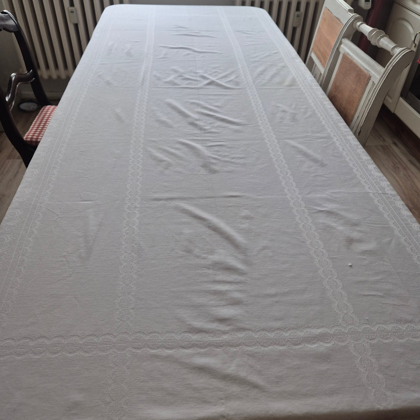 Vintage Tischdecke weiß 120x 265cm Damast weiß