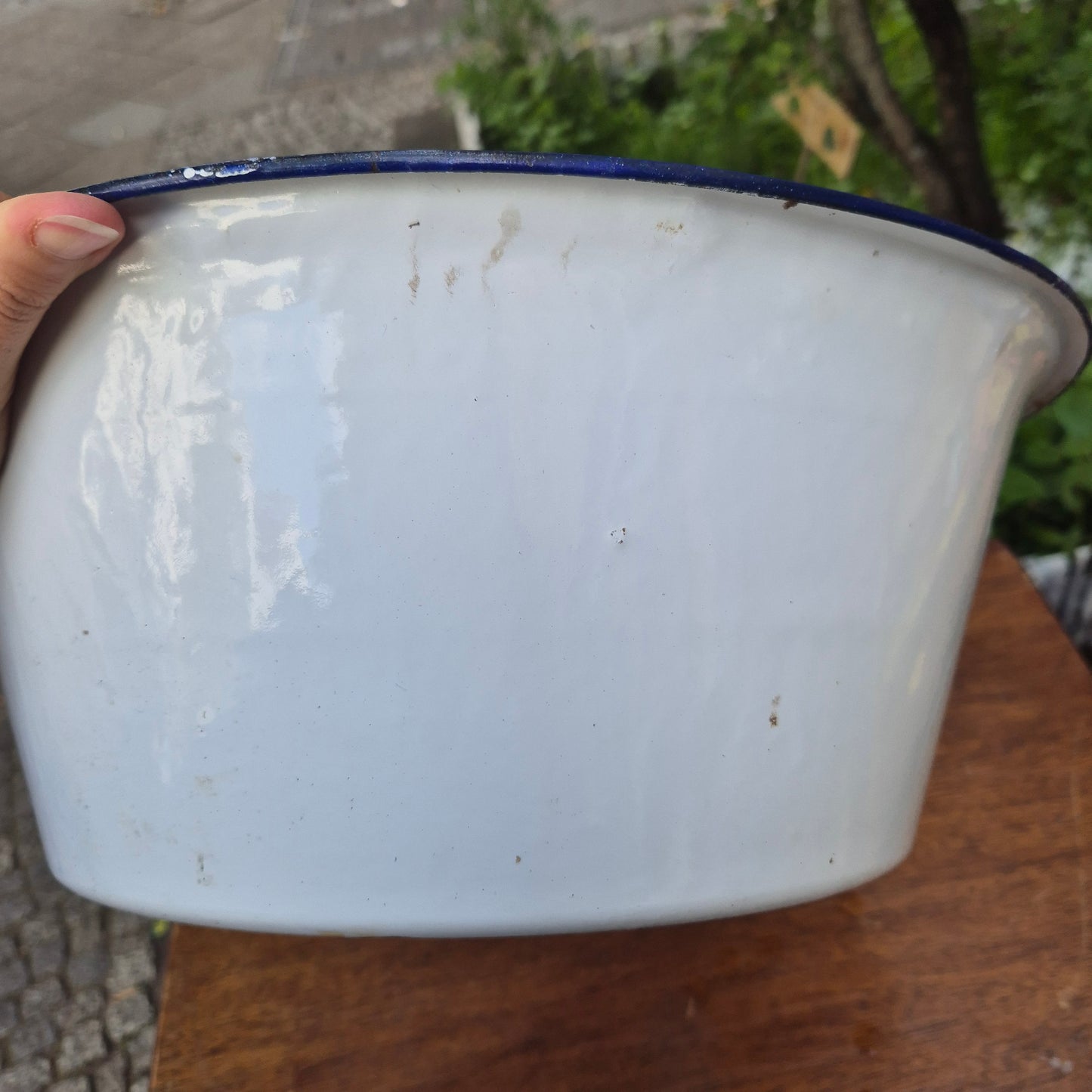 Große alte Waschschüssel Emaille weiß blau