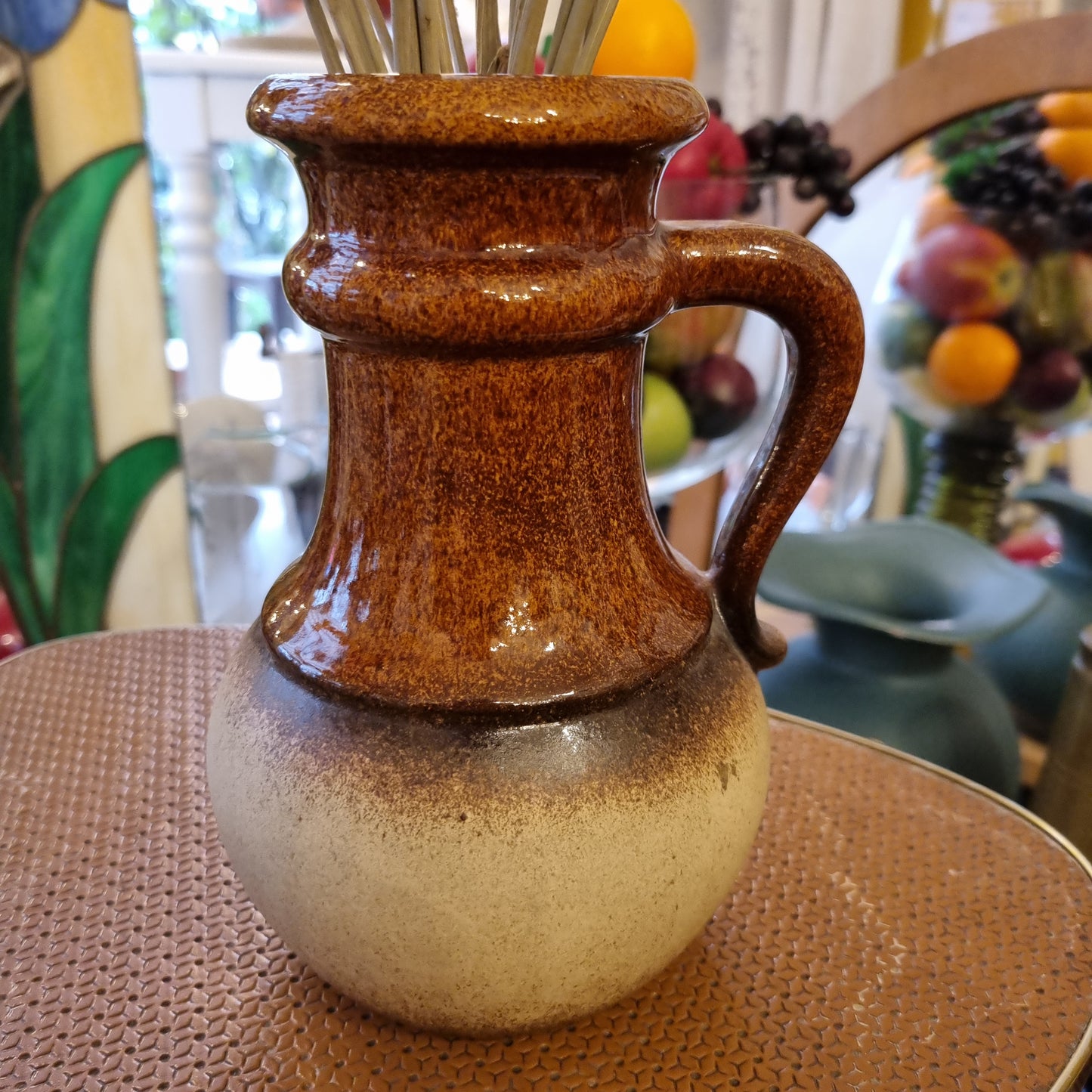 Braune Keramik Vase Krug glasiert Lava 70er Jahre mit Henkel Midcentury