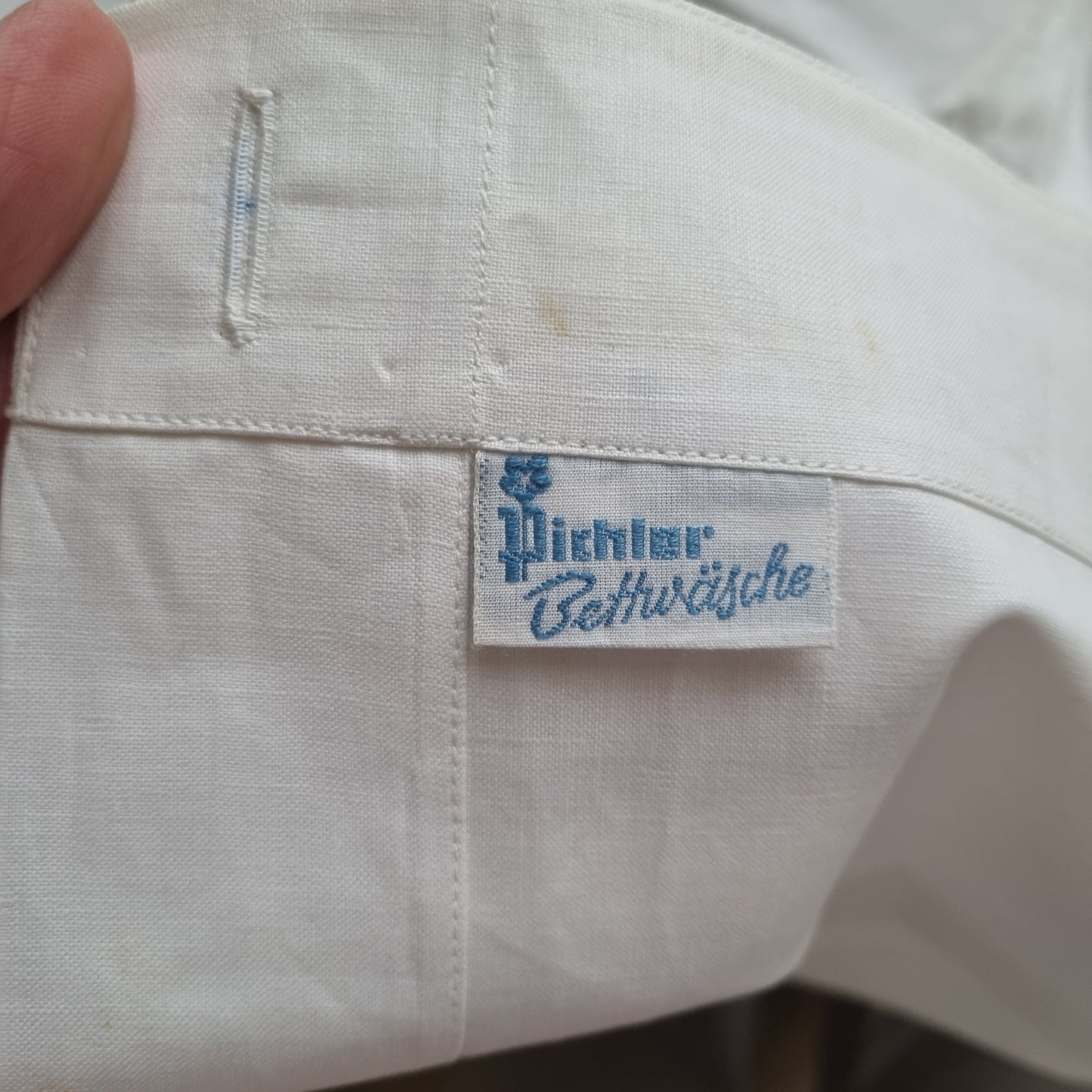 Antikes Bettlaken / Bettüberwurf Baumwolle mit Monogramm E.E. und Krone 150x250cm cremeweiß ♡