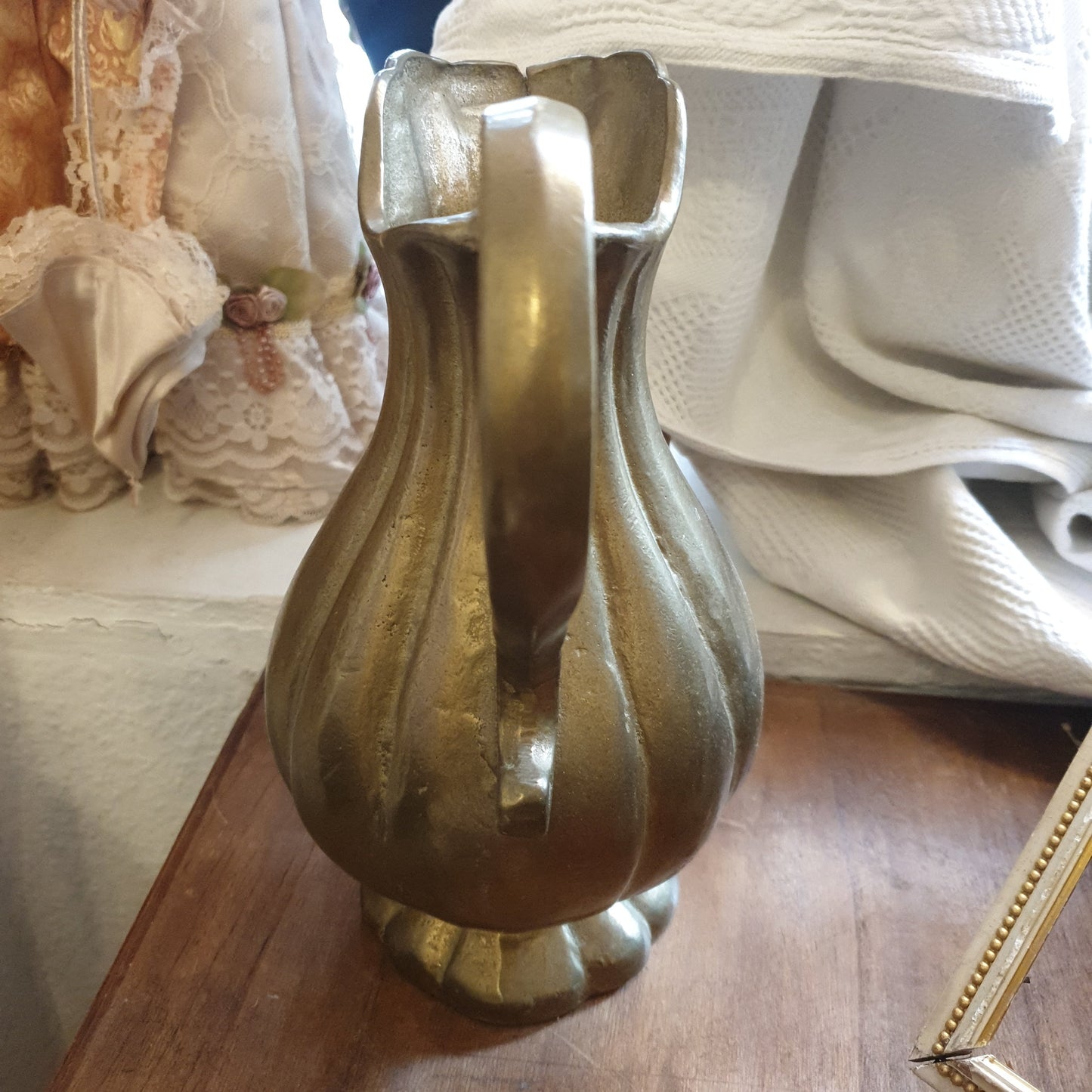Goldfarbende Metall Kanne fur Blumen - #antik_storys#