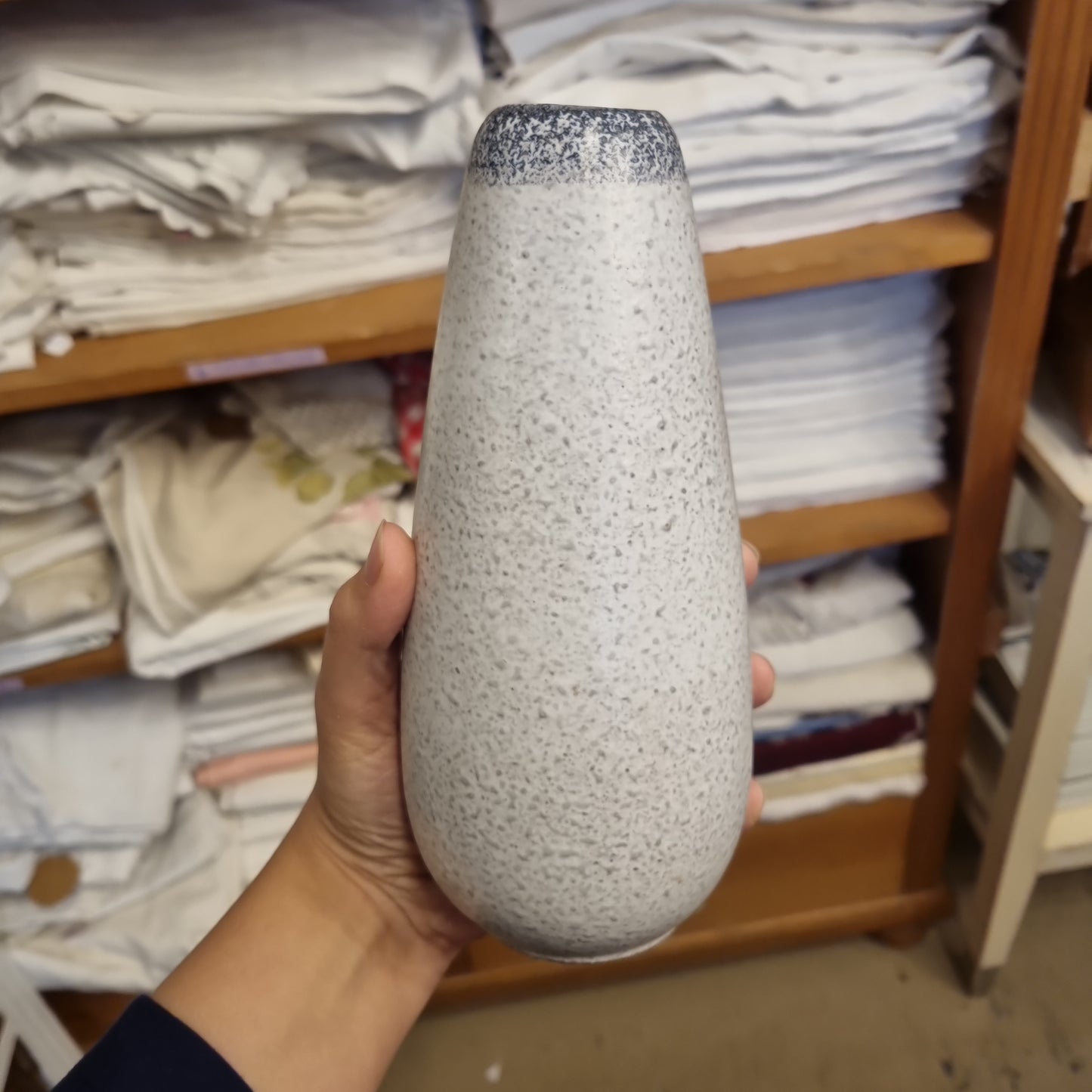 Antike handgemachte Keramik Vase Gefäß 50er Jahre Retro Vintage grau taupe