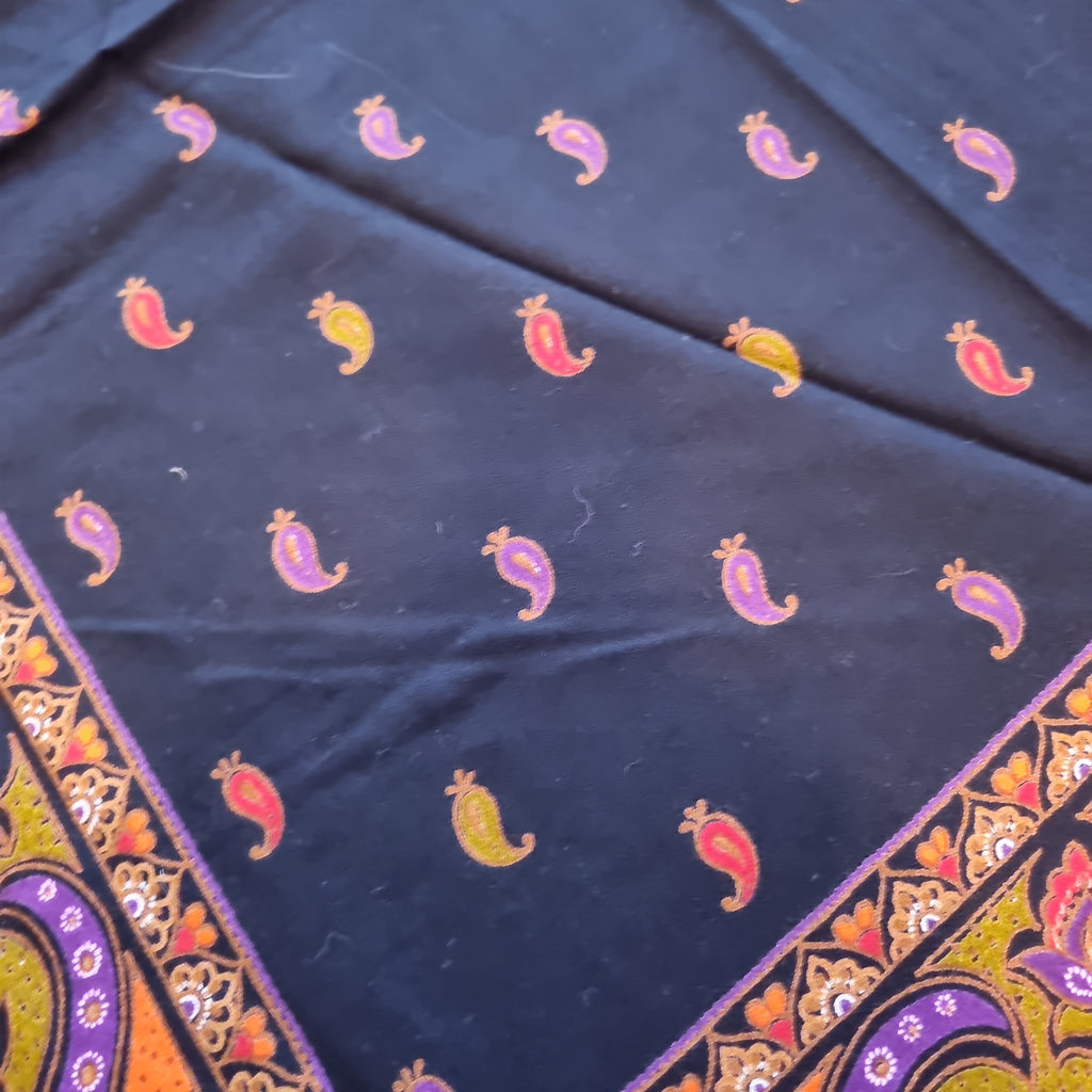 Vintage Schultertuch oder Tischdecke schwarz rot 140x140cm 🤍