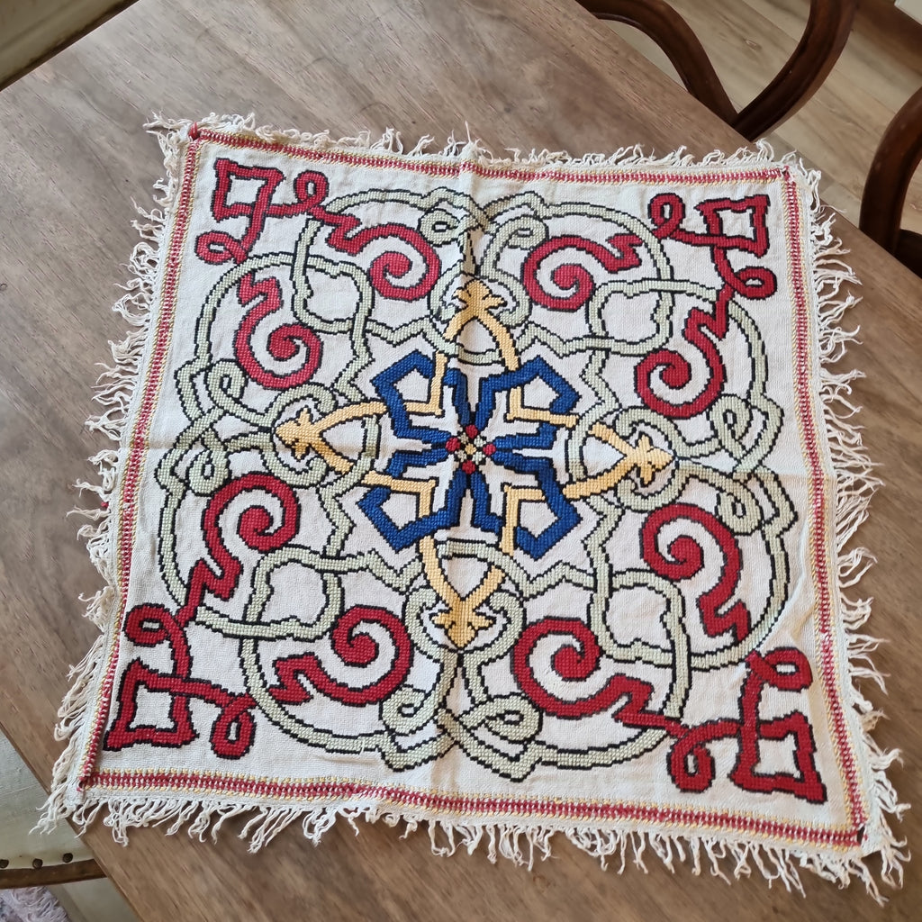 Antike handbestickte Mitteldecke Leinen Handarbeit bunt Vintage 60x60cm 🤍
