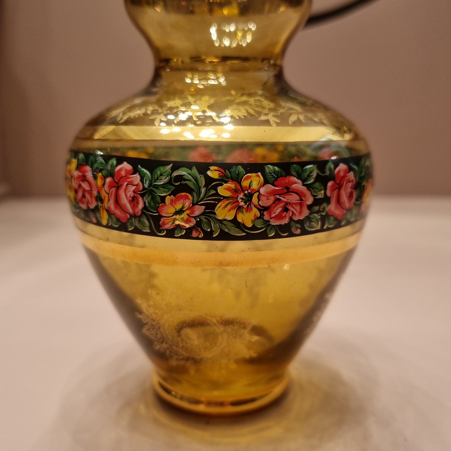 Goldene Vintage Vase Retro Blumenrand