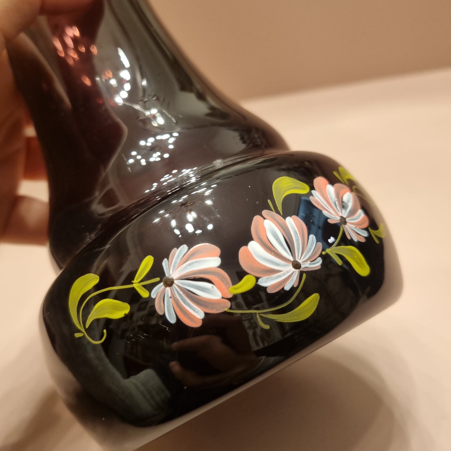 Handbemalte Vintage Vase mit Blumenmotiv lila Rosa Retro