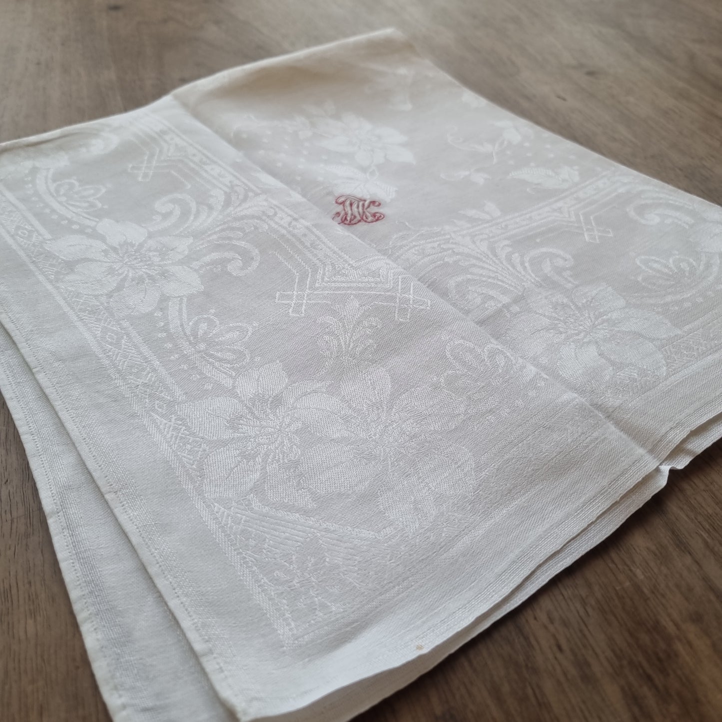 Antike Jugendstil Serviette mit Initialen M.K 50x60cm