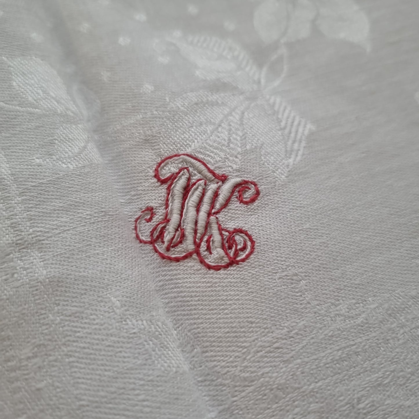 Antike Jugendstil Serviette mit Initialen M.K 50x60cm