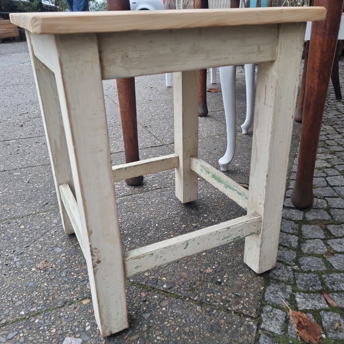 Antiker Hocker Sitzhocker Beistelltisch Landhaus Shabby Kiefernholz weiß