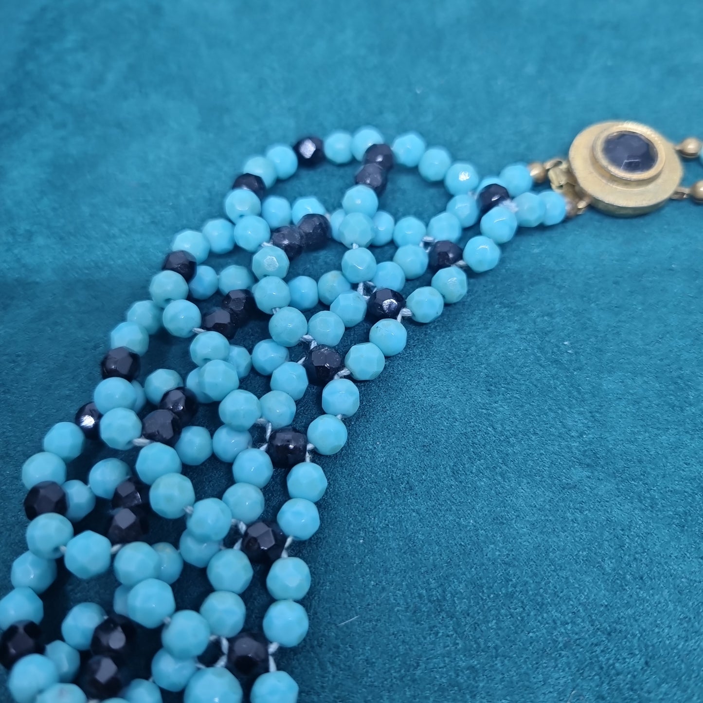 Hübsche Blau Schwarze Kunststoff Perlenkette Alter Verschluss Vintage Halskette Handmade Kette