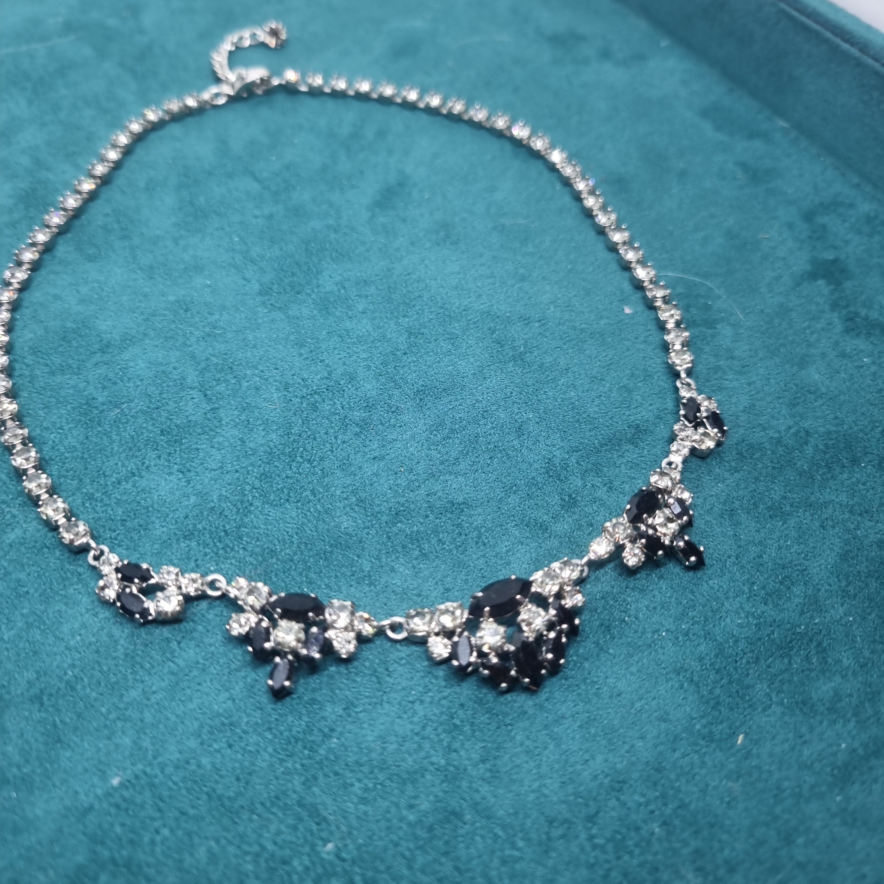 Strasssteinkette Vintage Collier Halskette Strass Kette Modeschmuck funkelnde Steine schwarz