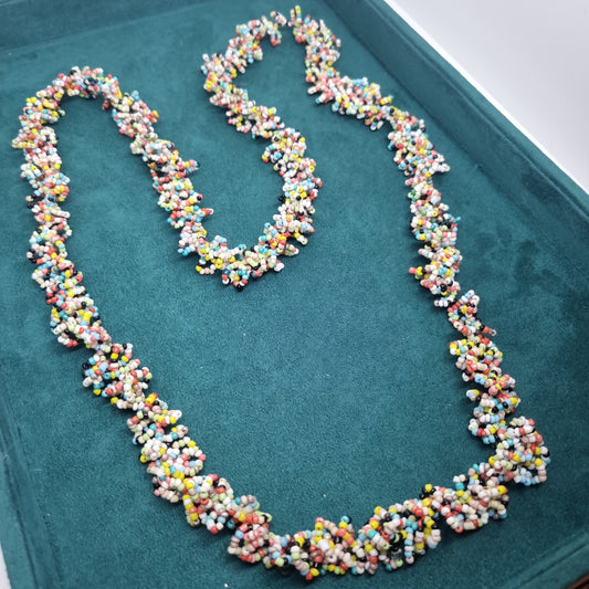 Hübsche bunte Glasperlenkette ohne Verschluss Vintage Halskette Handmade