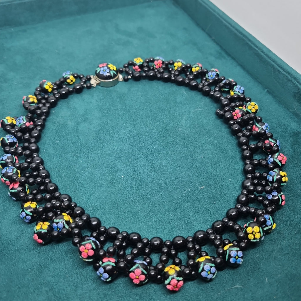 Wunderschöne schwarze Perlen Vintage Halskette Collier Handmade Blume osteuropäisch