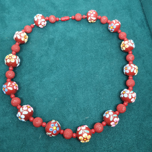 Wunderschöne rote Blumen Perlen Vintage Halskette Collier Handmade Blume osteuropäisch