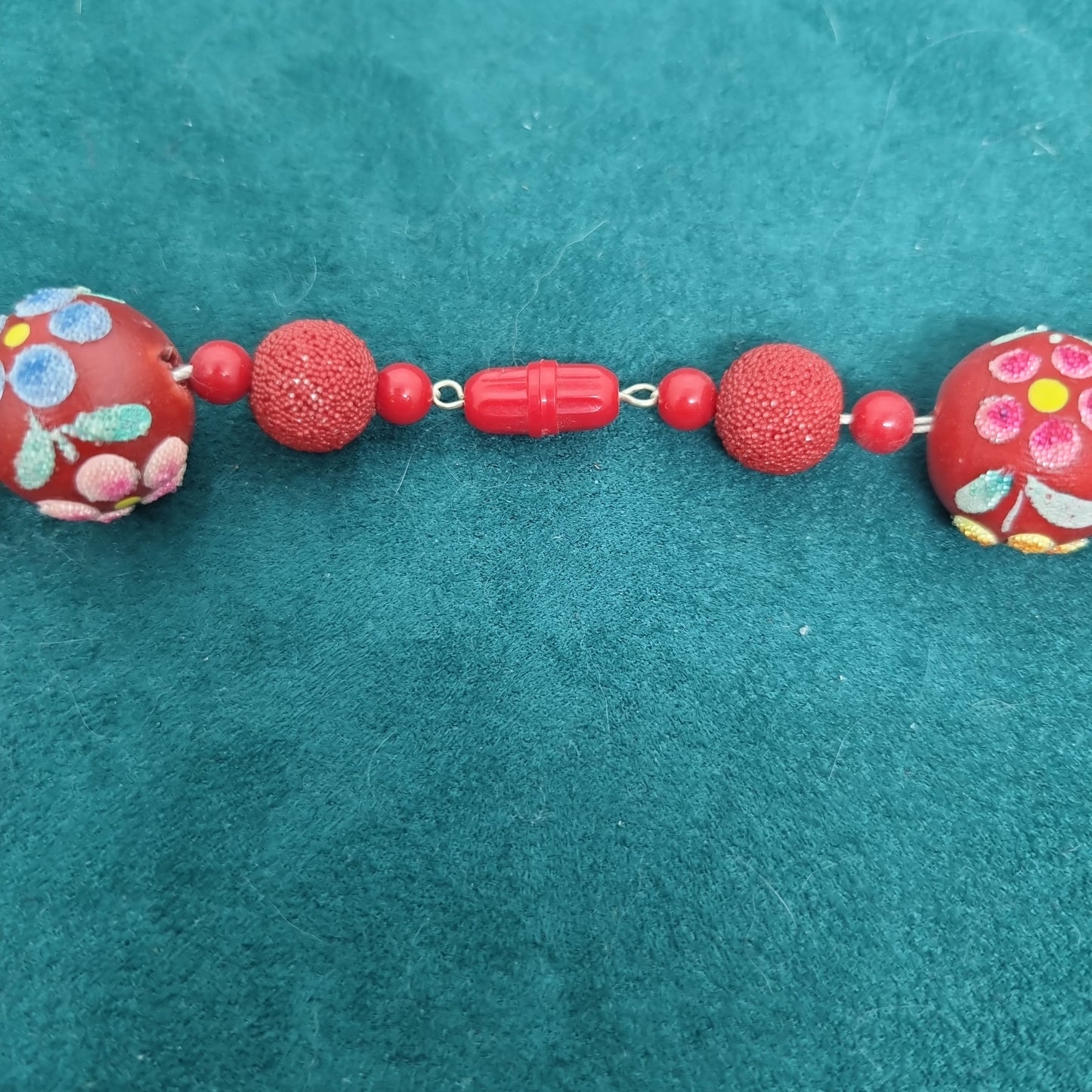 Wunderschöne rote Blumen Perlen Vintage Halskette Collier Handmade Blume osteuropäisch