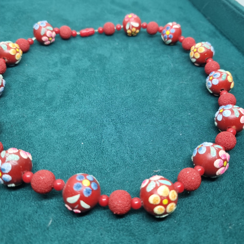 Wunderschöne rote Blumen Perlen Vintage Halskette Collier Handmade Blume osteuropäisch