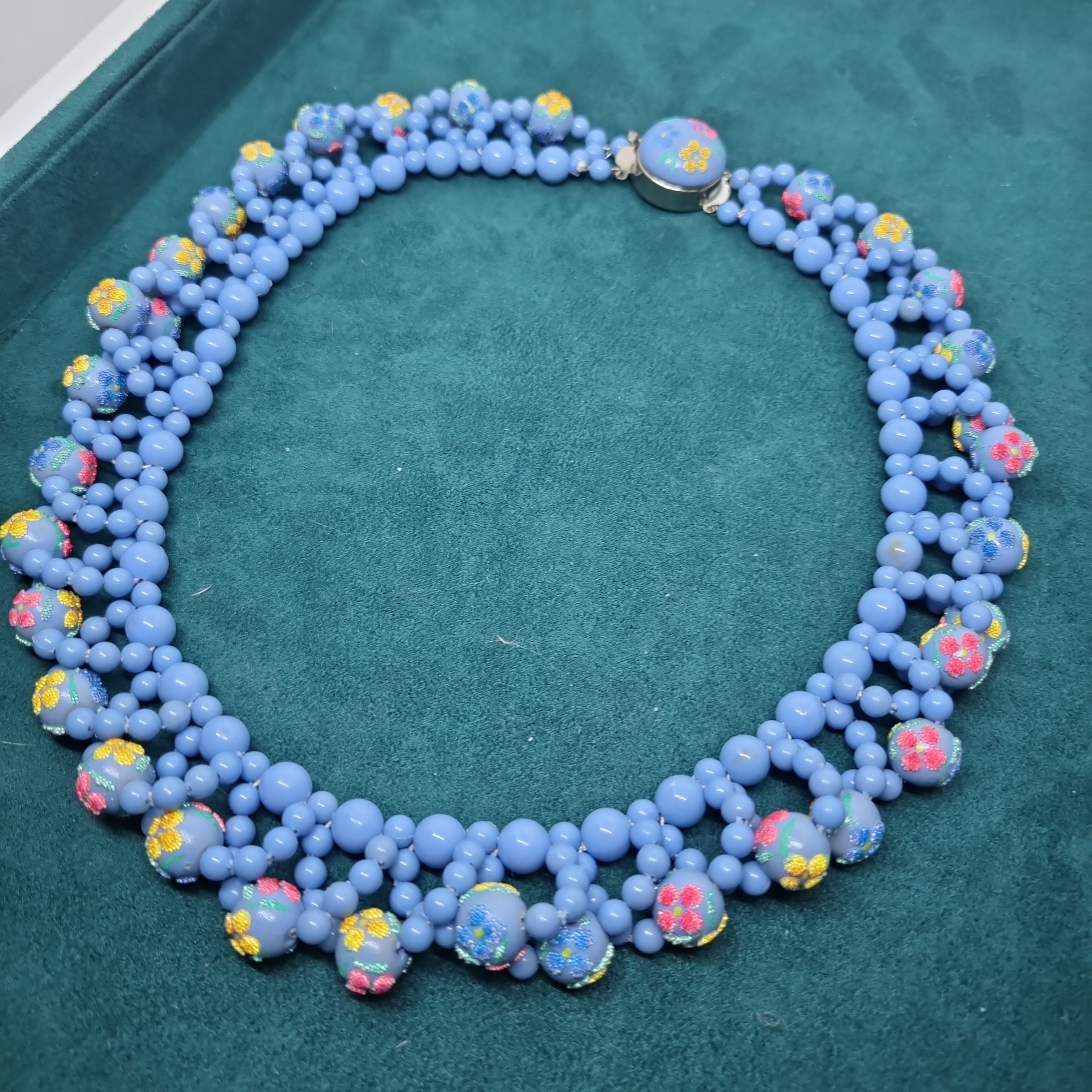 Wunderschöne schwarze Perlen Vintage Halskette Collier Handmade Blume osteuropäisch