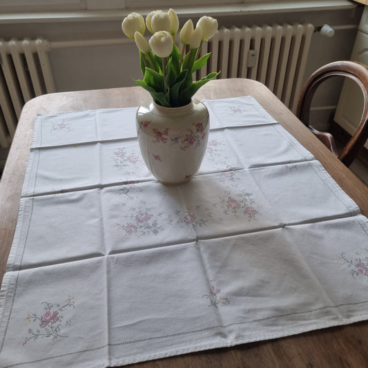 🤍Retro Tischdecke zum besticken mit Stickvordruck 85x70cm weiß mit Rosen Baumwolle