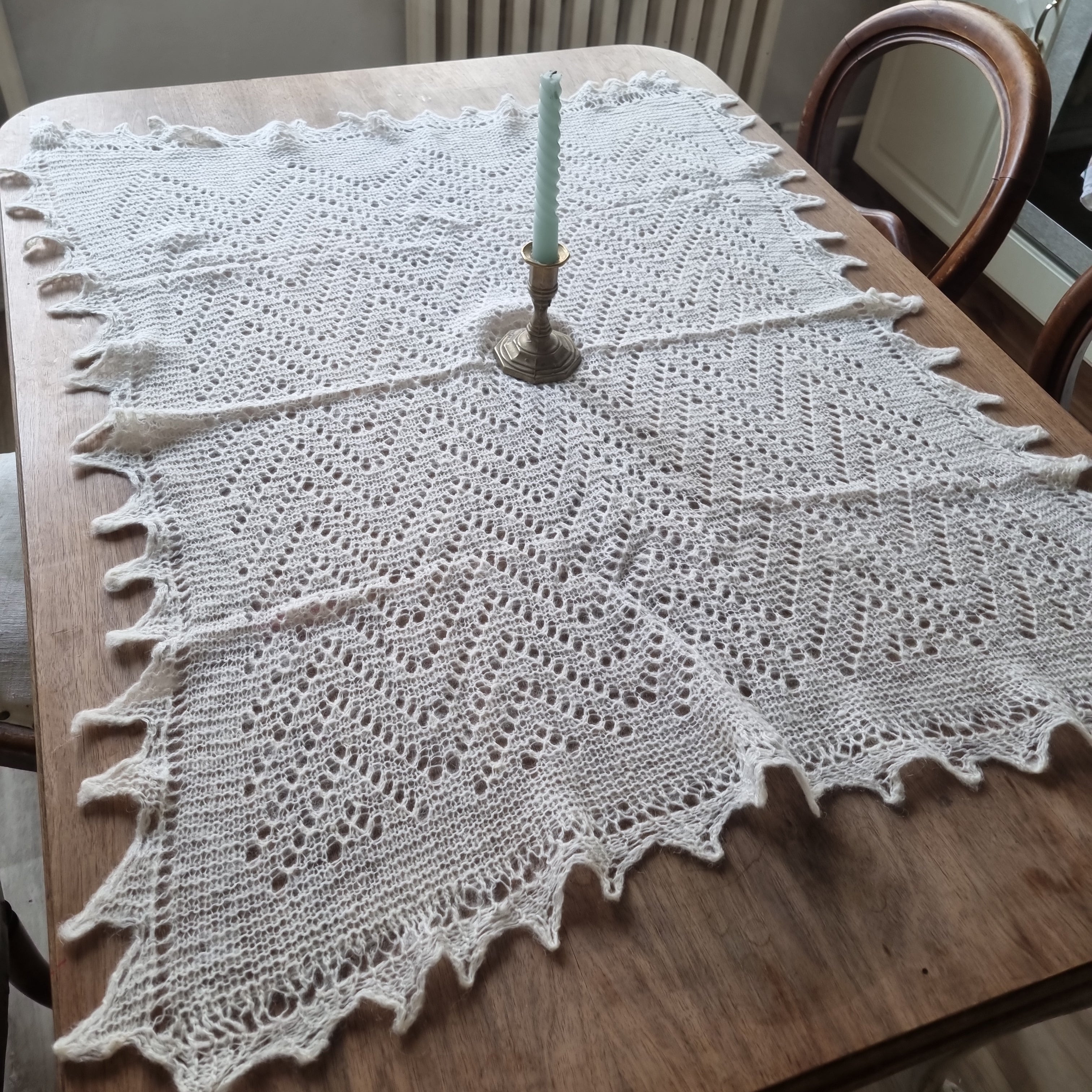 Alte handgemachte Zierdecke Vintage Retro gestrickt gehäkelt beige 95x75cm 🤍