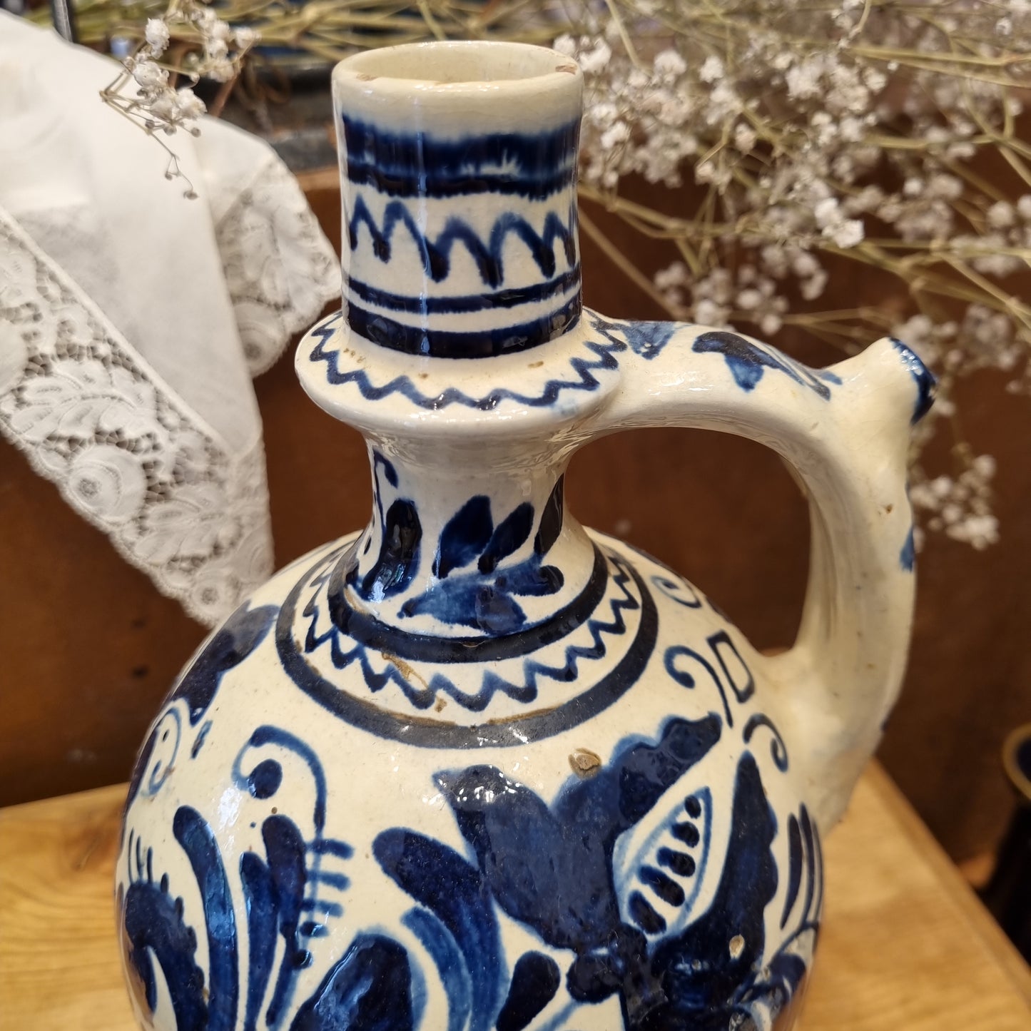 Alte Steingut Vase Kanne Krug für Trockenpflanzen weiß blau