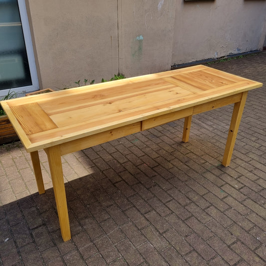 Massiver Holz Tisch "aus alter Berliner Tür" handgemacht gebaut!