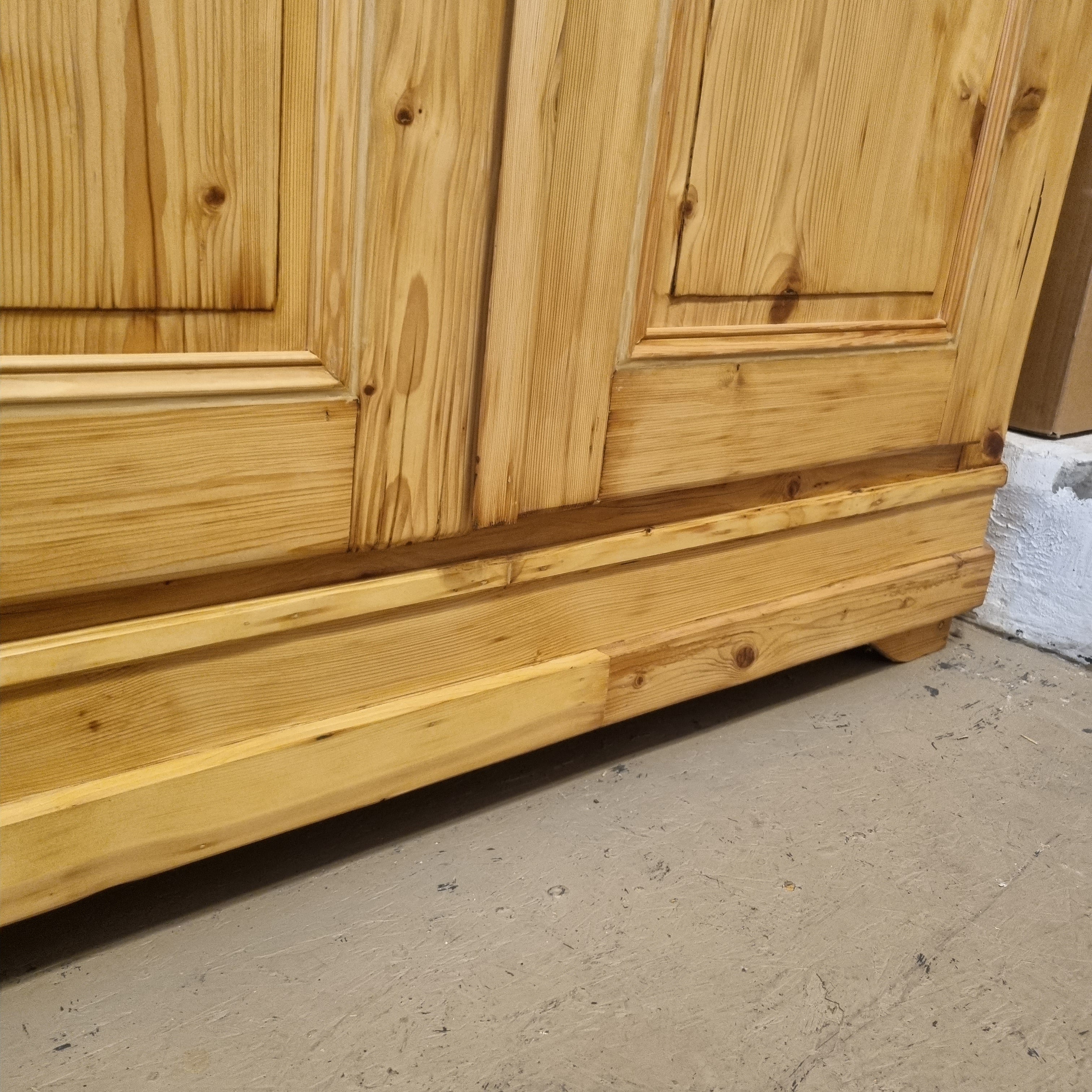 Schrank Kleiderschrank Antik Bauernschrank aufgearbeitet Vollholz