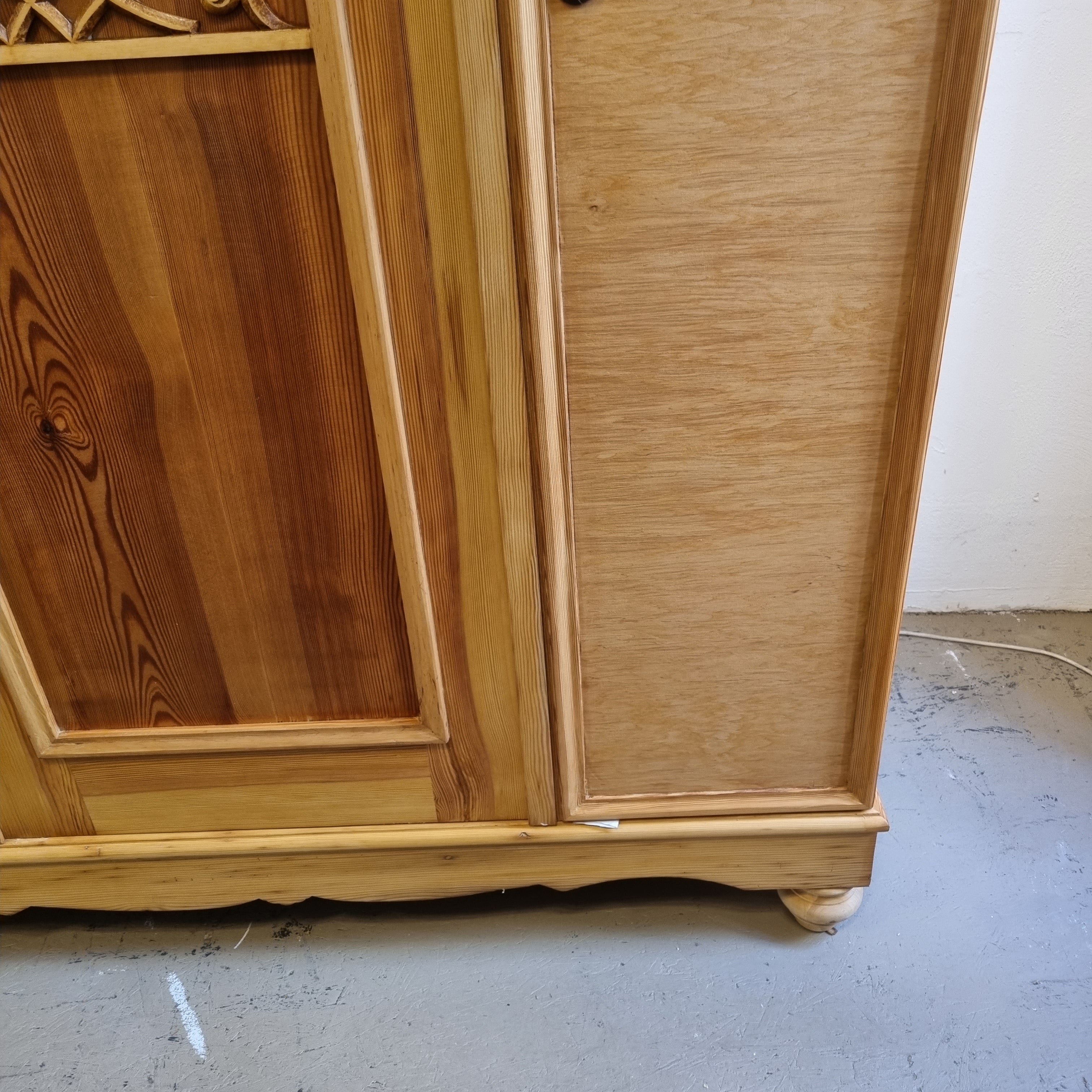 Antiker 30er Jahre Kleiderschrank aufgearbeitet 3-türig