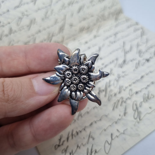 Einzigartige Antike Tuchbrosche aus den 50ern Modeschmuck Sternblume Silber