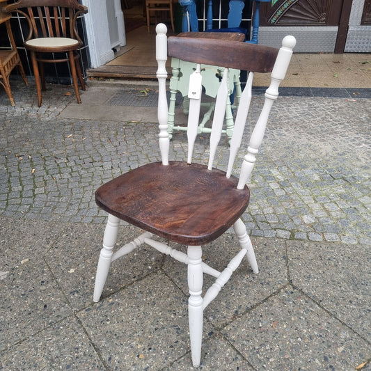 Antiker Bauernstuhl Stuhl Streben Nussbaum Beige Massiv Holz aufgearbeitet