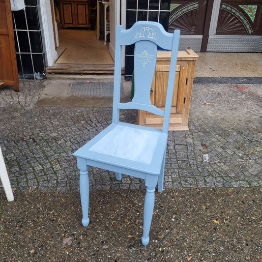 Antiker Gründerzeit Stuhl restauriert Nordisches Graublau Pastell