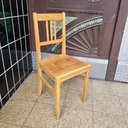 Jugendstil Stuhl Kiefernholz Küchenstuhl aufgearbeitet