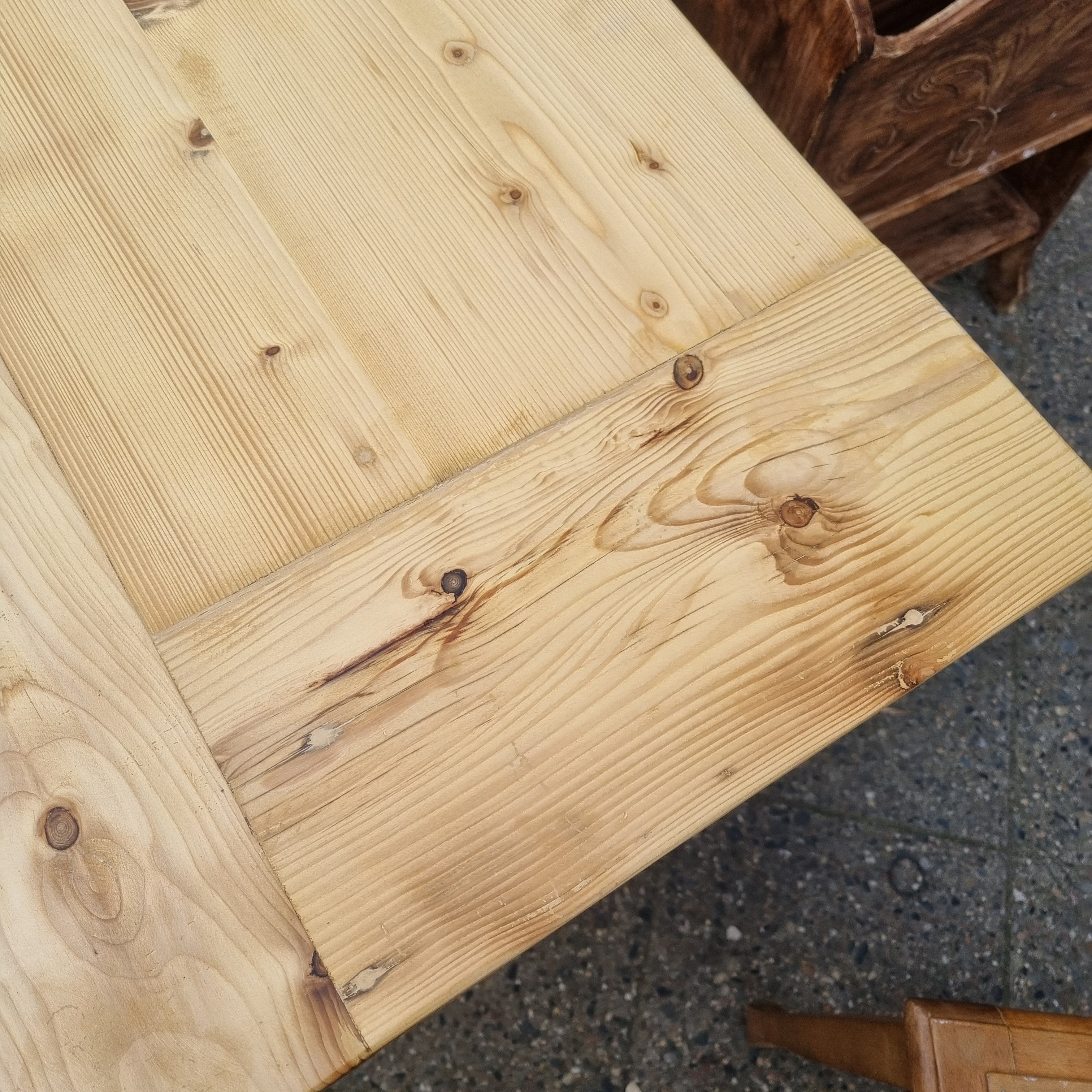 Tisch 215x85cm aus "Alten Berliner Holzdielen" von uns getischlert