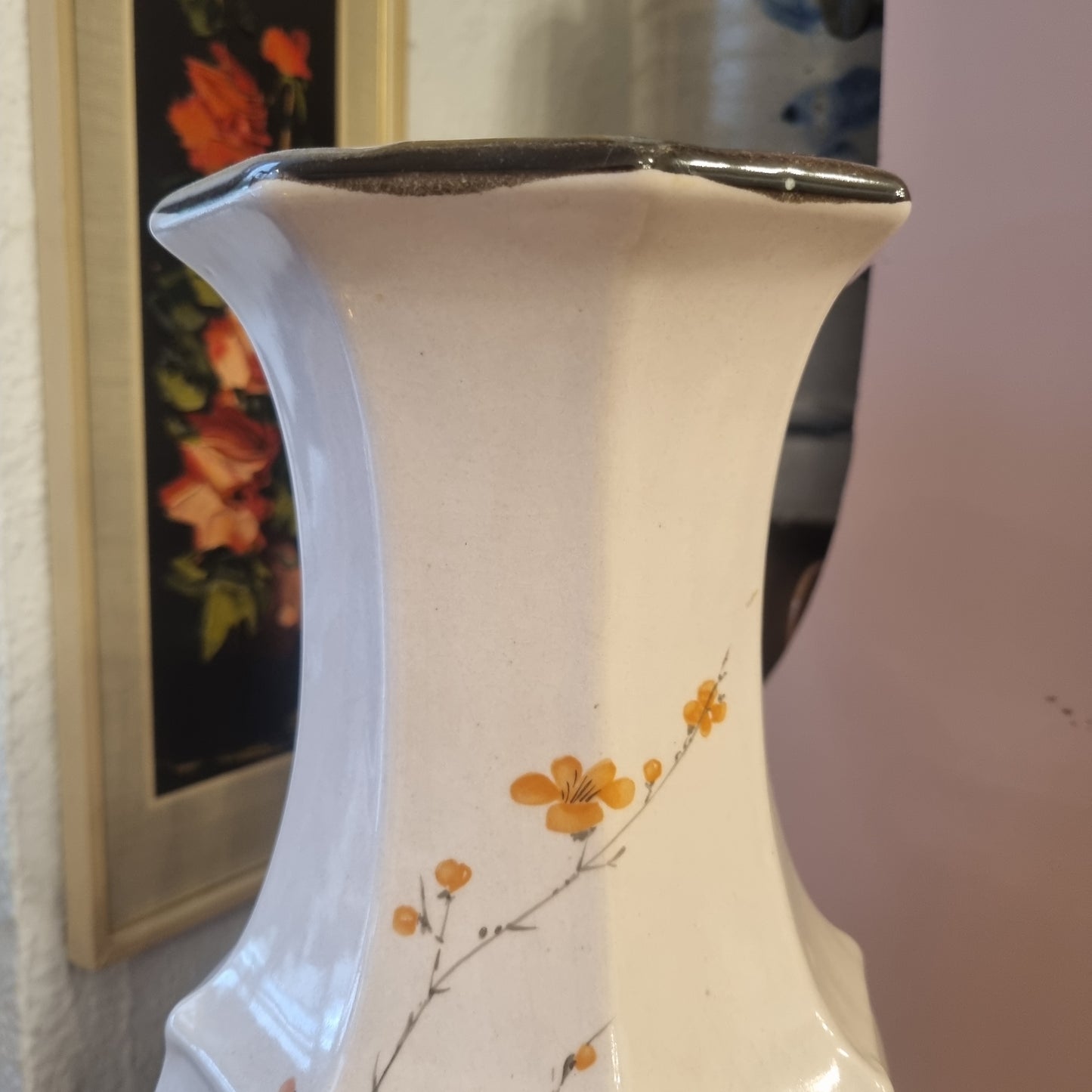 Alte große Keramik Vase mit handbemalten Blümchen