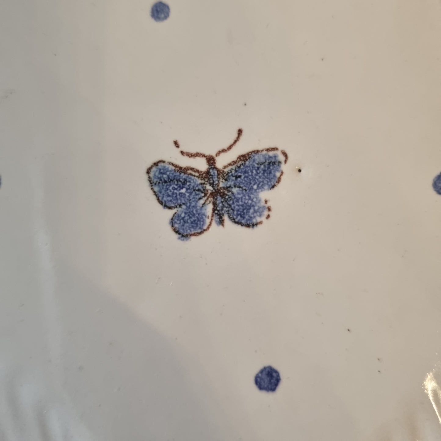 Alte weiße Vorratsdose mit Deckel Schmetterling Vintage blau Keramik