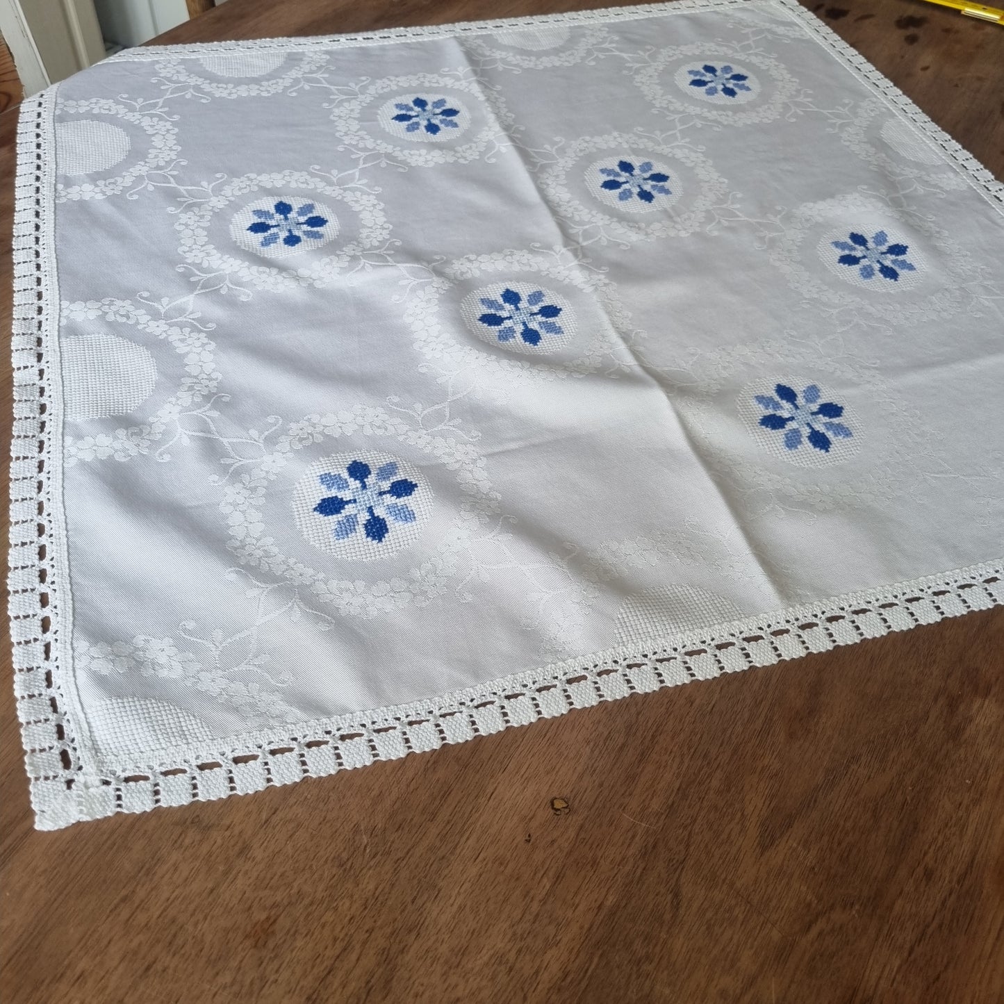 🤍Alte Vintage Handgemachte Tischdecke weiß blau 70x70cm Jugendstil